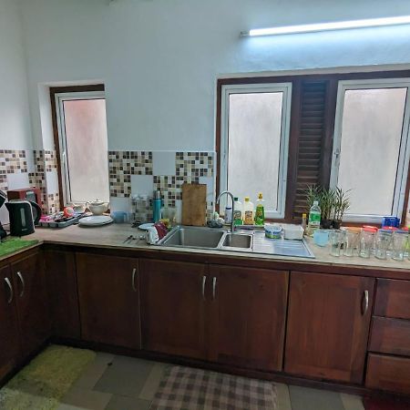 רג'גיריה Shiranthi Guest House מראה חיצוני תמונה